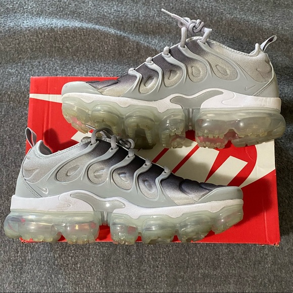 Nike Other - NIKE AIR VAPORMAX PLUS